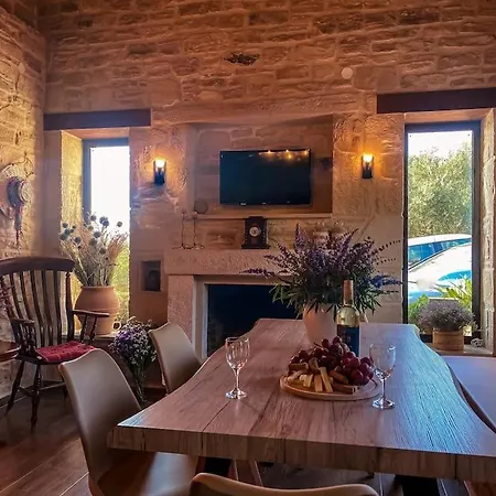 Olive Land - γη τησ ελιασ / Stone Villa. Villa